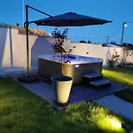 Deluxe One Bedroom Appartement Marčana